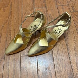Women’s Gold The PM Collection by 9-2-5 size 7 1/2 heels 3 inch heel